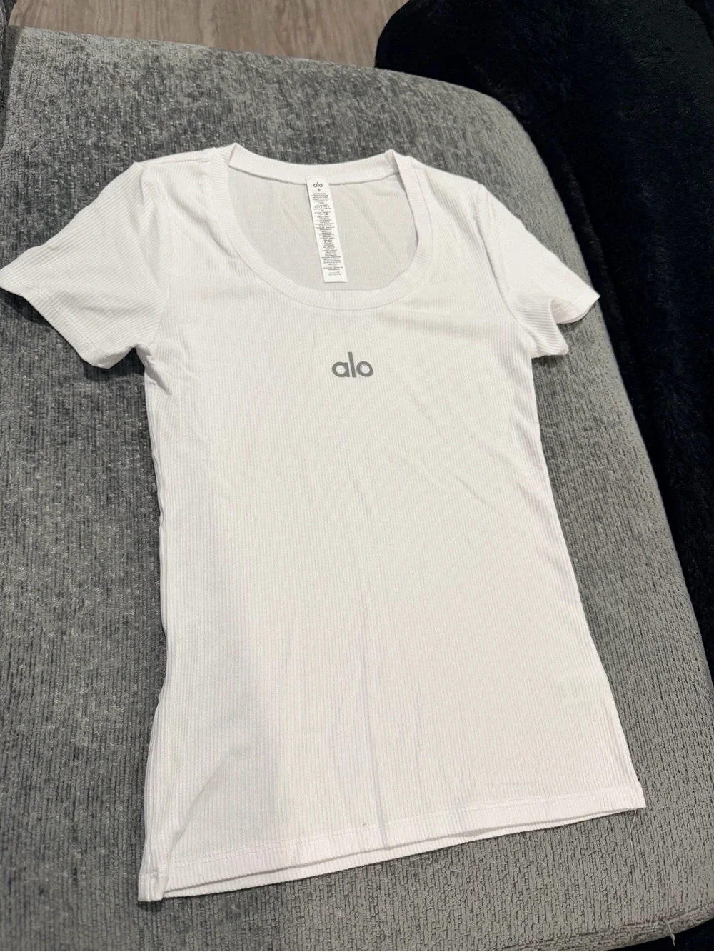 ALO Yoga White Ribbed Scoop Neck Short Sleeve Tee